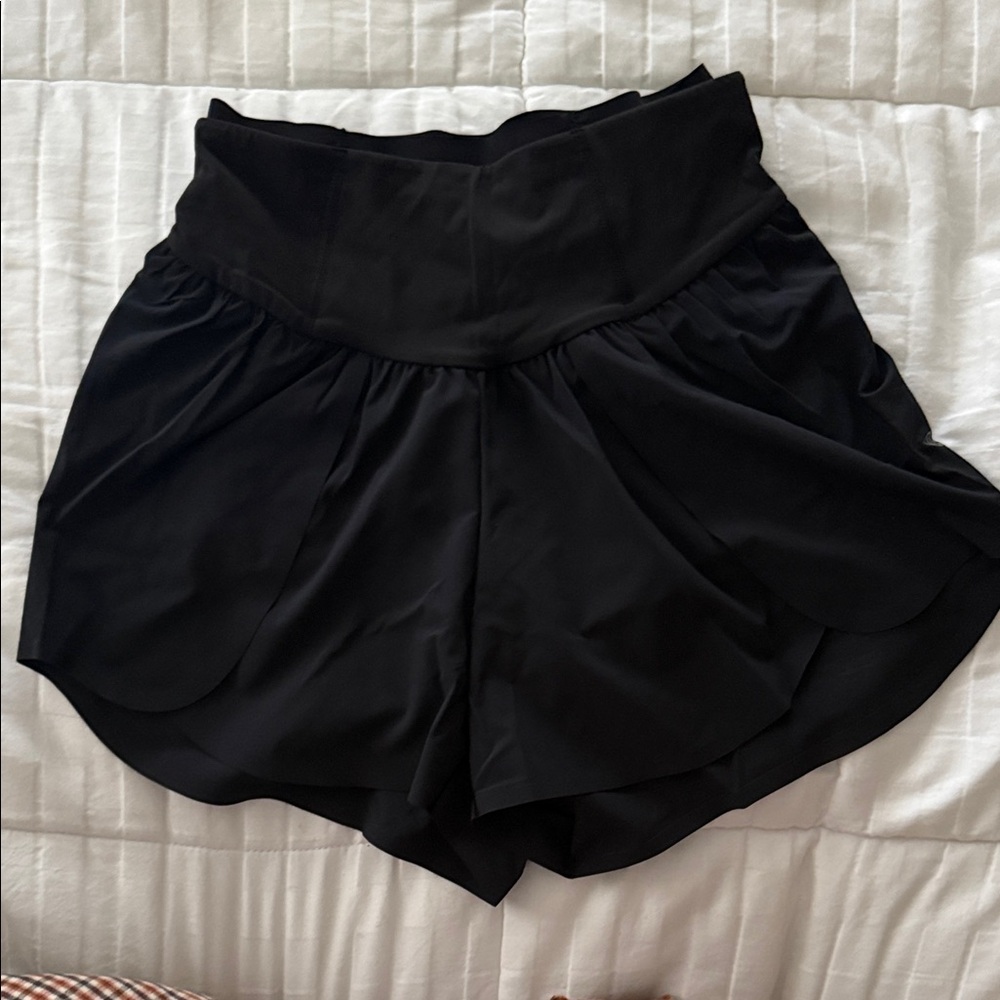 Lululemon go Further high-rise split short 3in